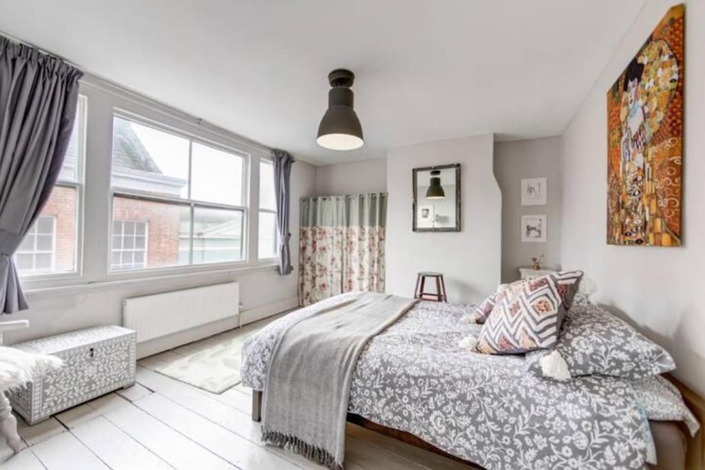 Heart Of The Beautiful Old Town Appartement Hastings Buitenkant foto